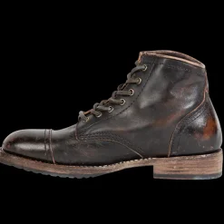 Best Leavenworth Mens Street