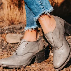 Clearance Sadie Womens Shoes