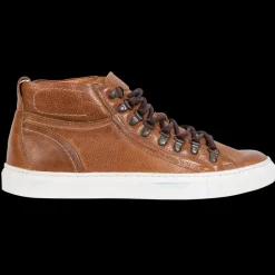 Hot Shelby Mens Street